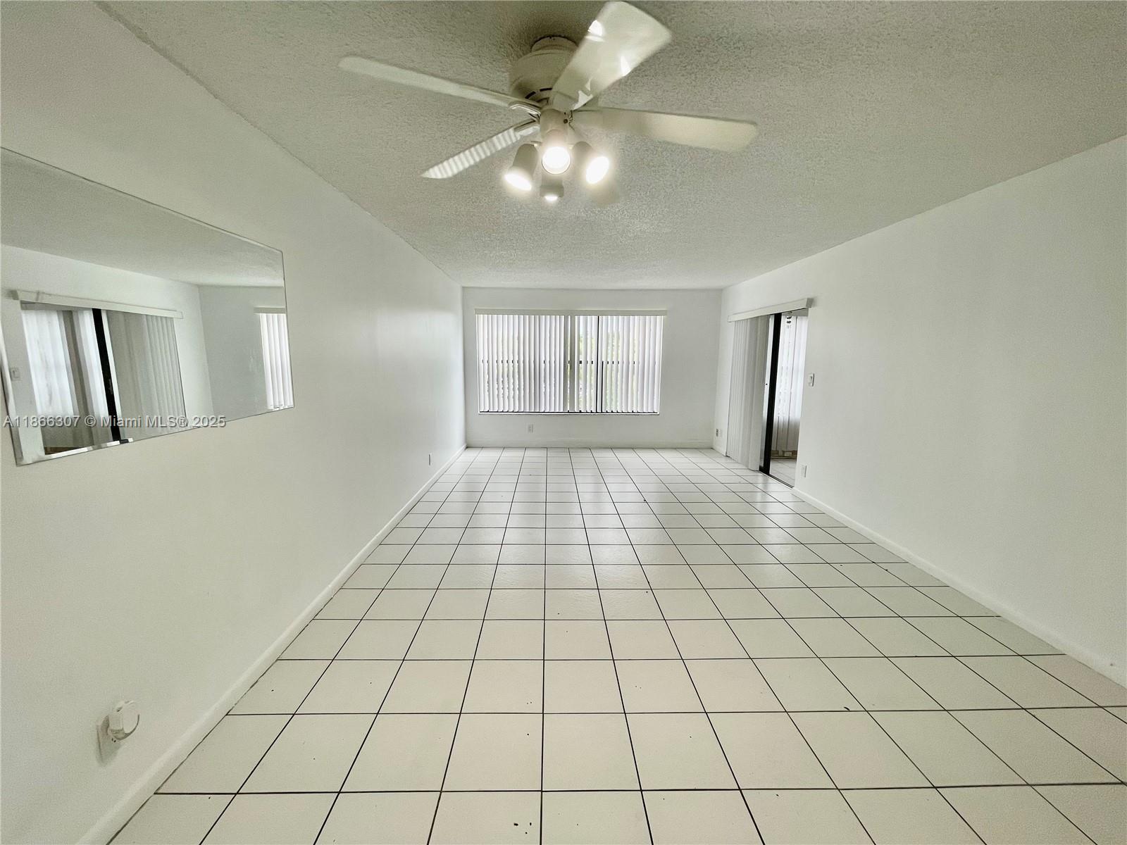 2320 S Cypress Bend Dr # 305