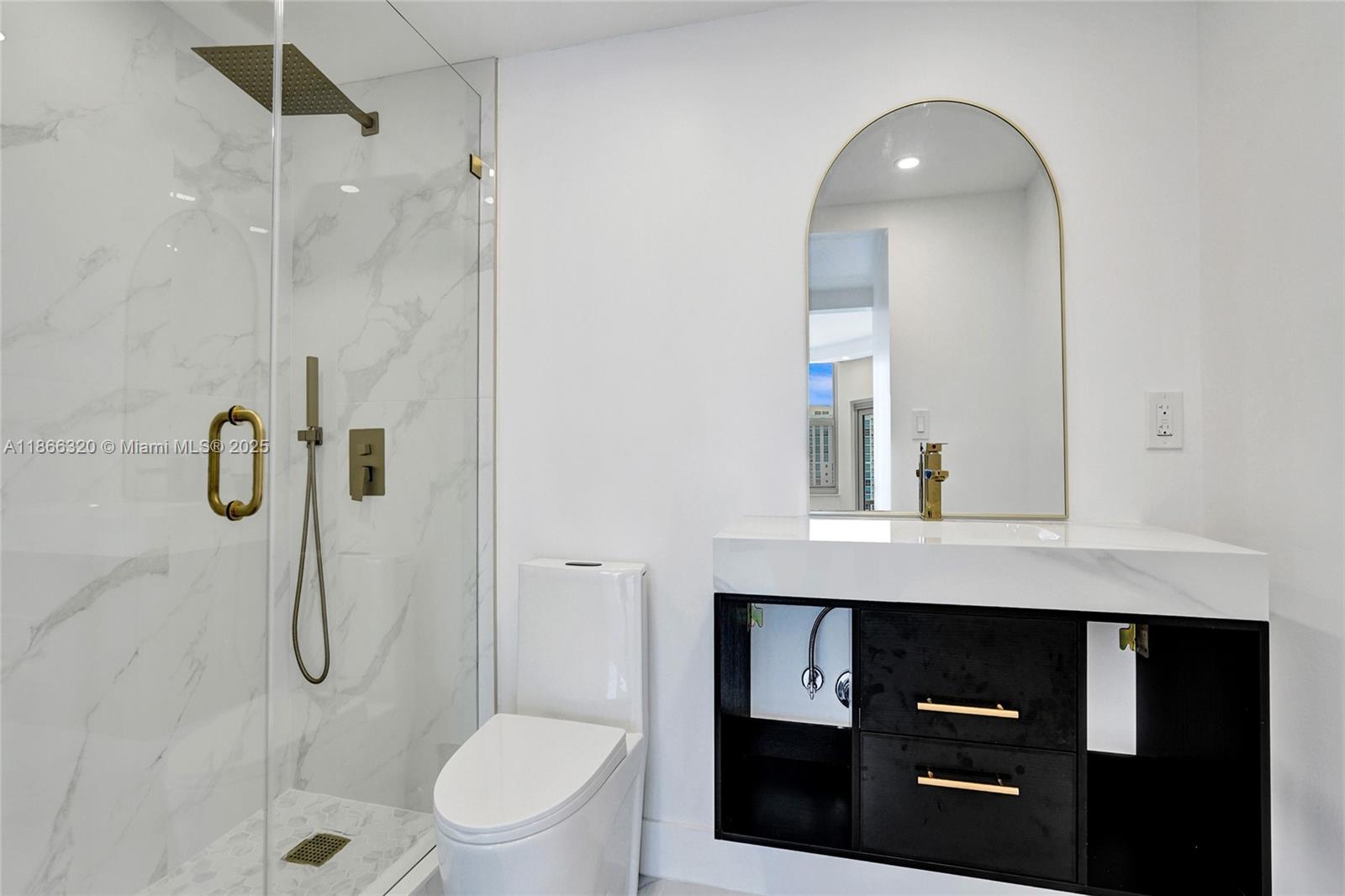 1985 S Ocean Dr Unit: PHK