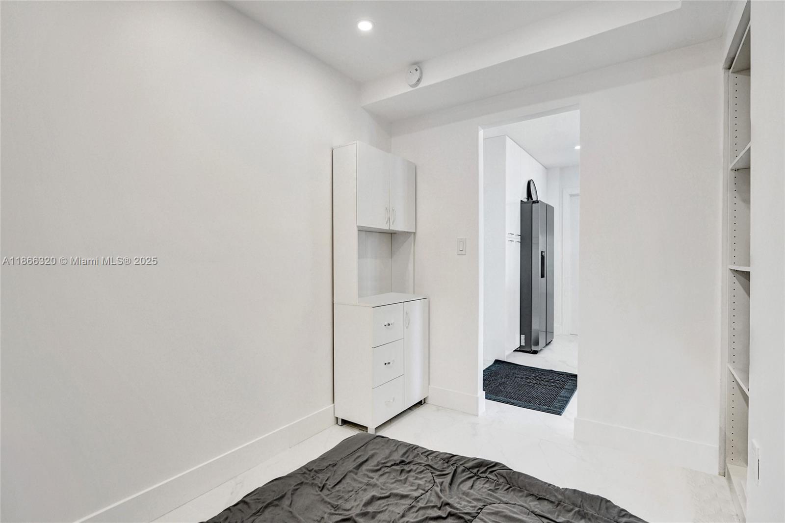 1985 S Ocean Dr Unit: PHK