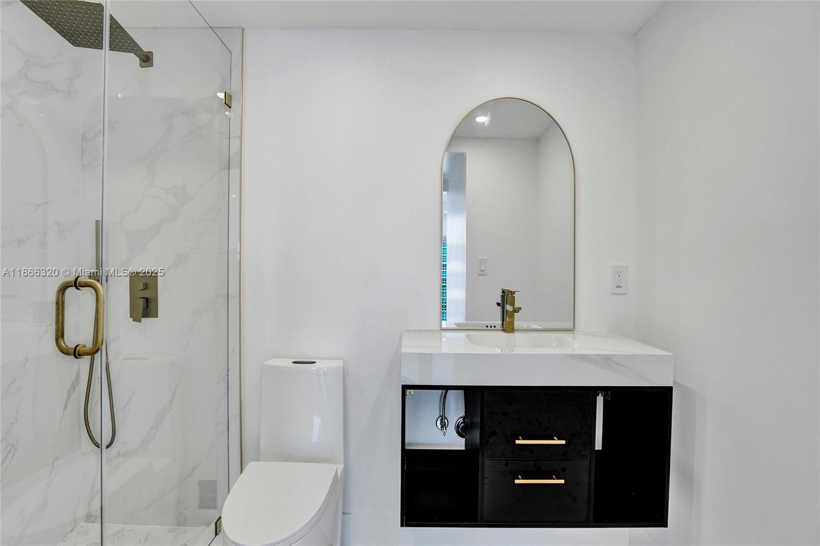 1985 S Ocean Dr Unit: PHK