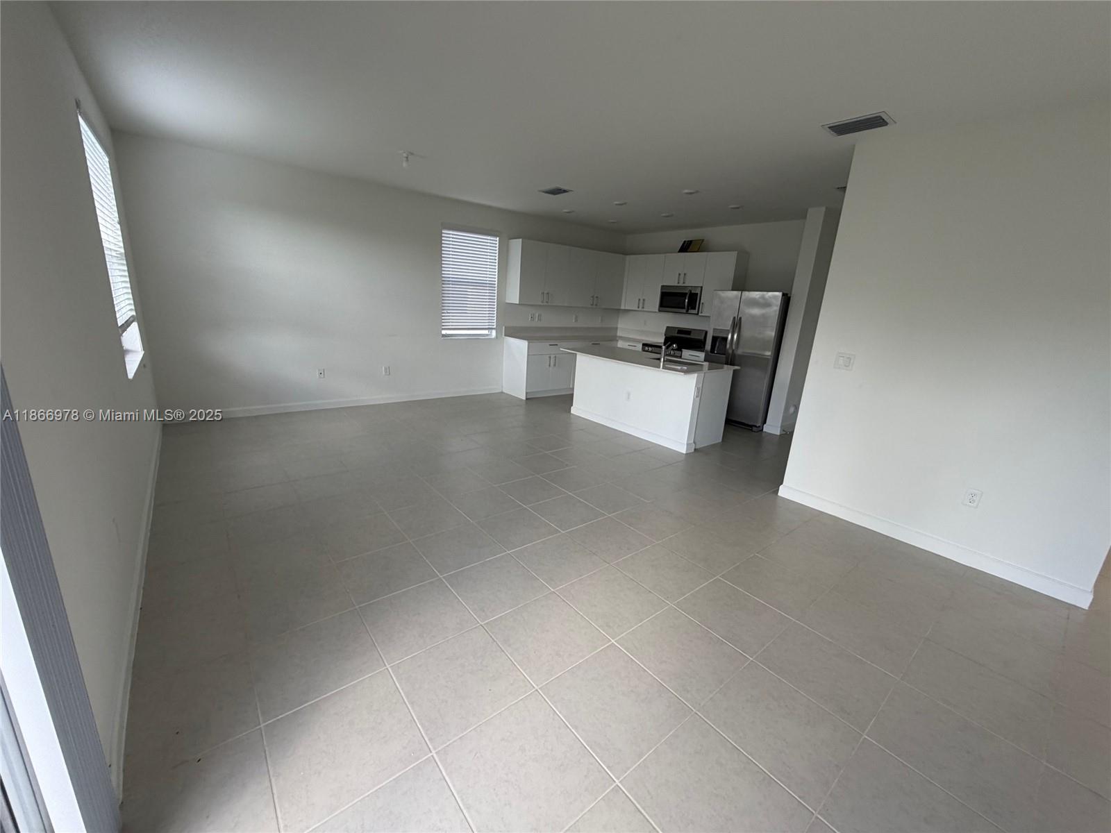 2464 SE 24 AVE # 2464