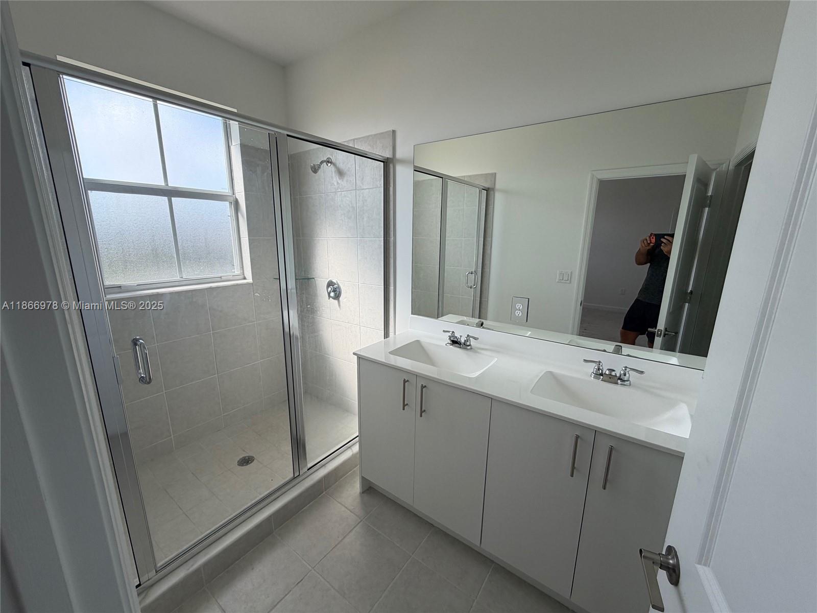 2464 SE 24 AVE # 2464