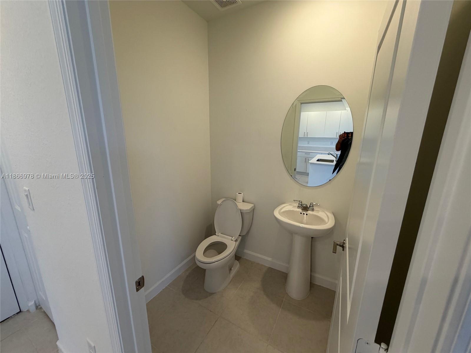 2464 SE 24 AVE # 2464