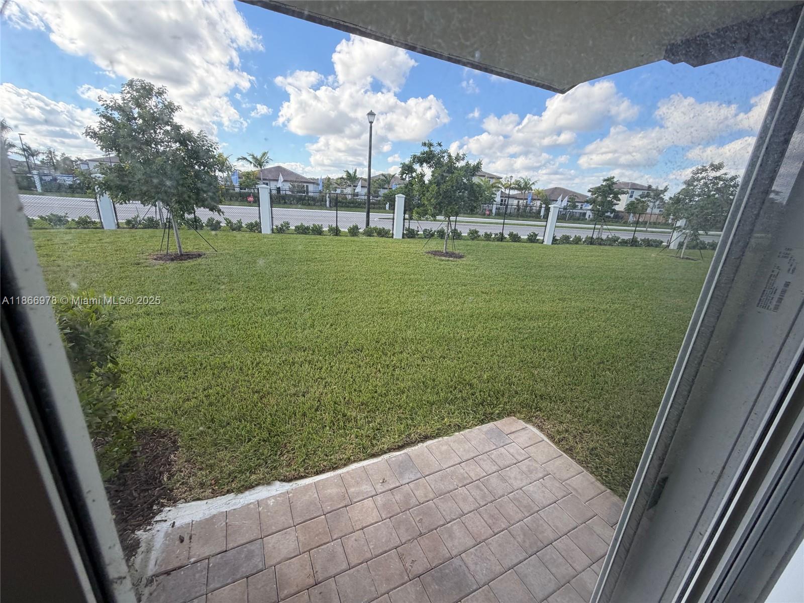 2464 SE 24 AVE # 2464