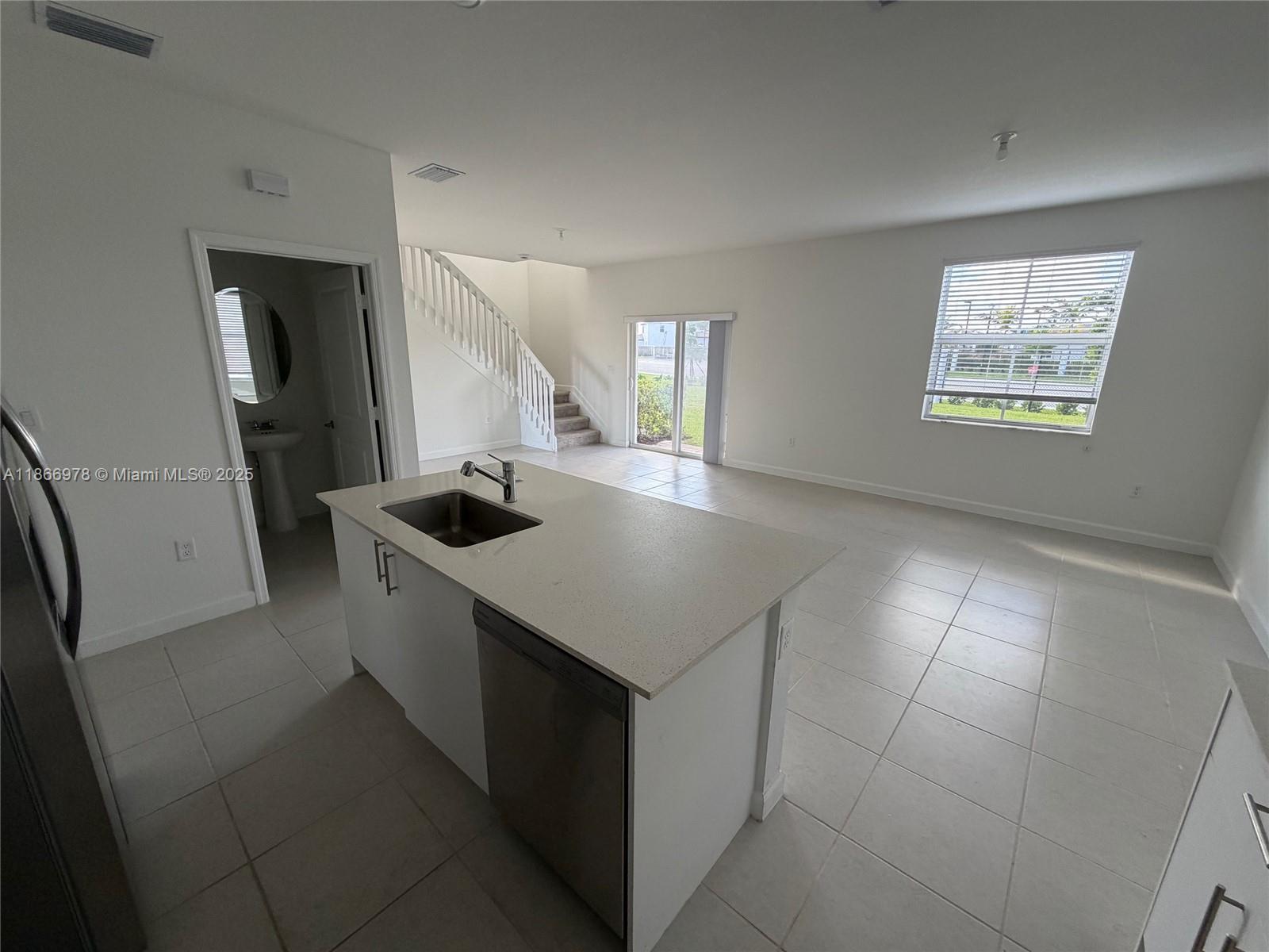2464 SE 24 AVE # 2464
