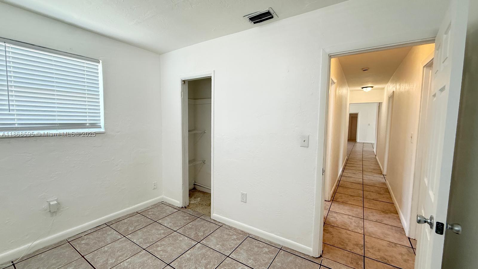 2900 NW 5th St