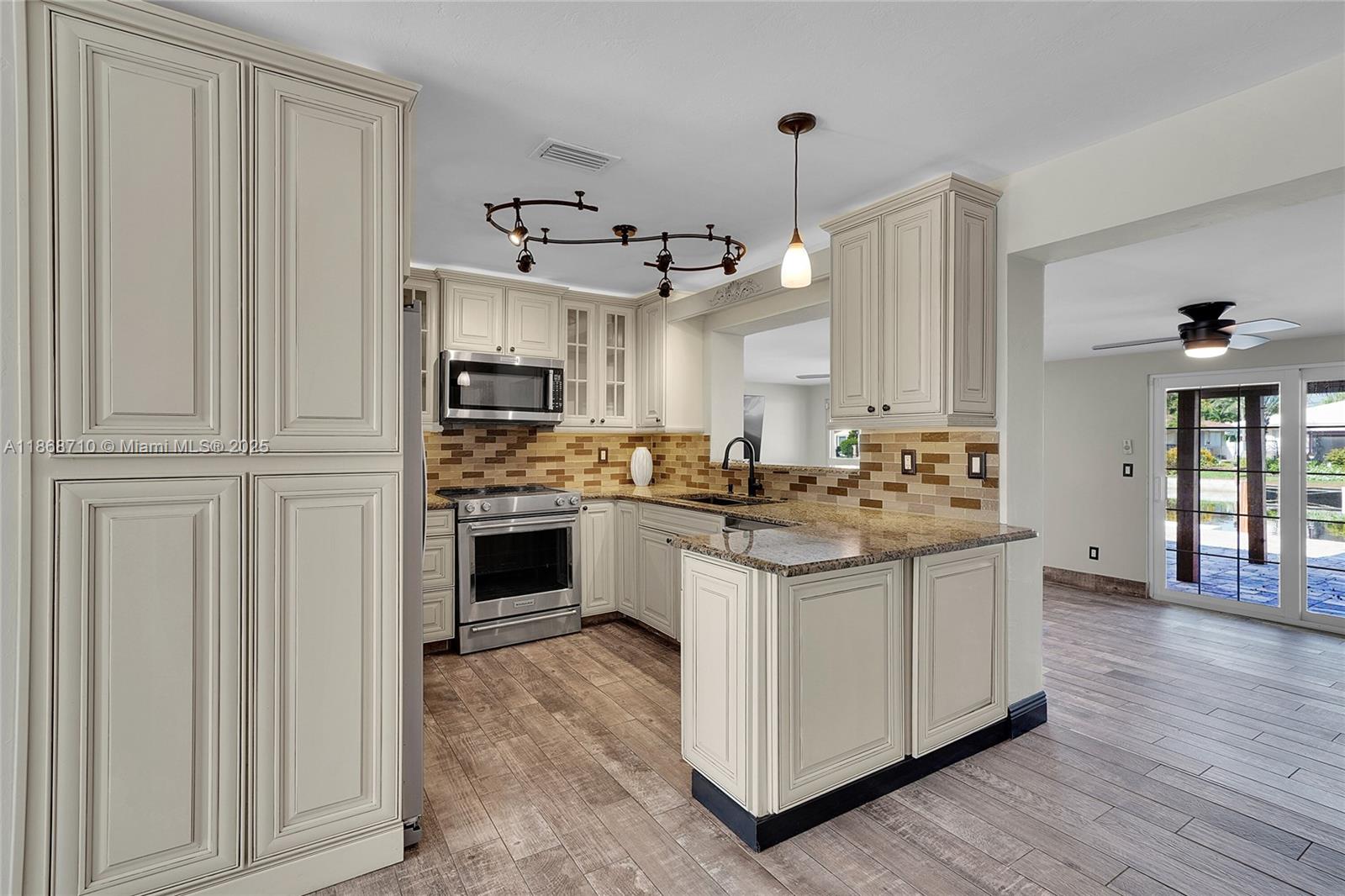 351 SE 16th Ave