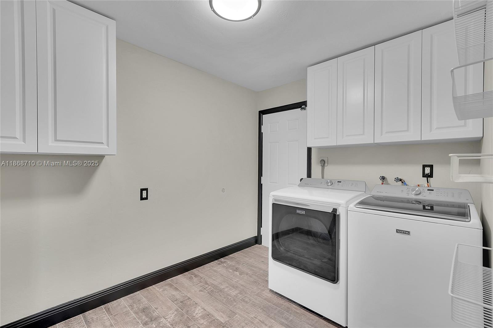 351 SE 16th Ave