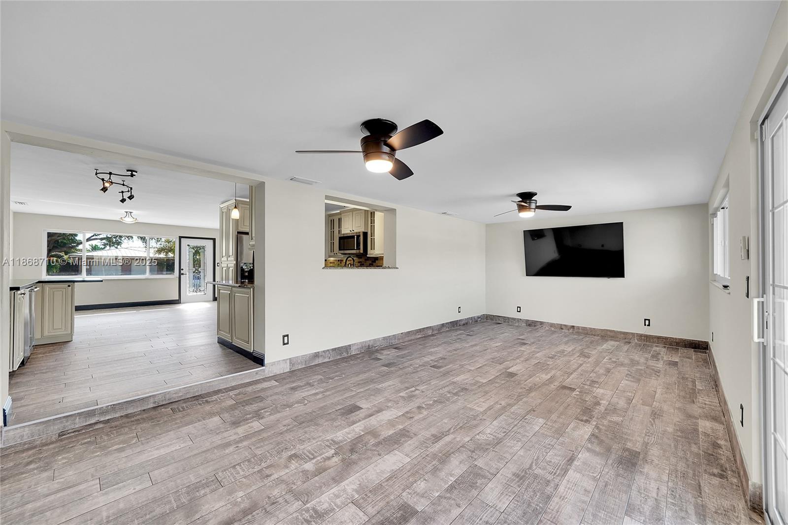 351 SE 16th Ave