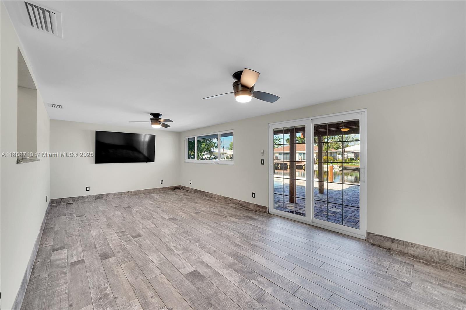 351 SE 16th Ave