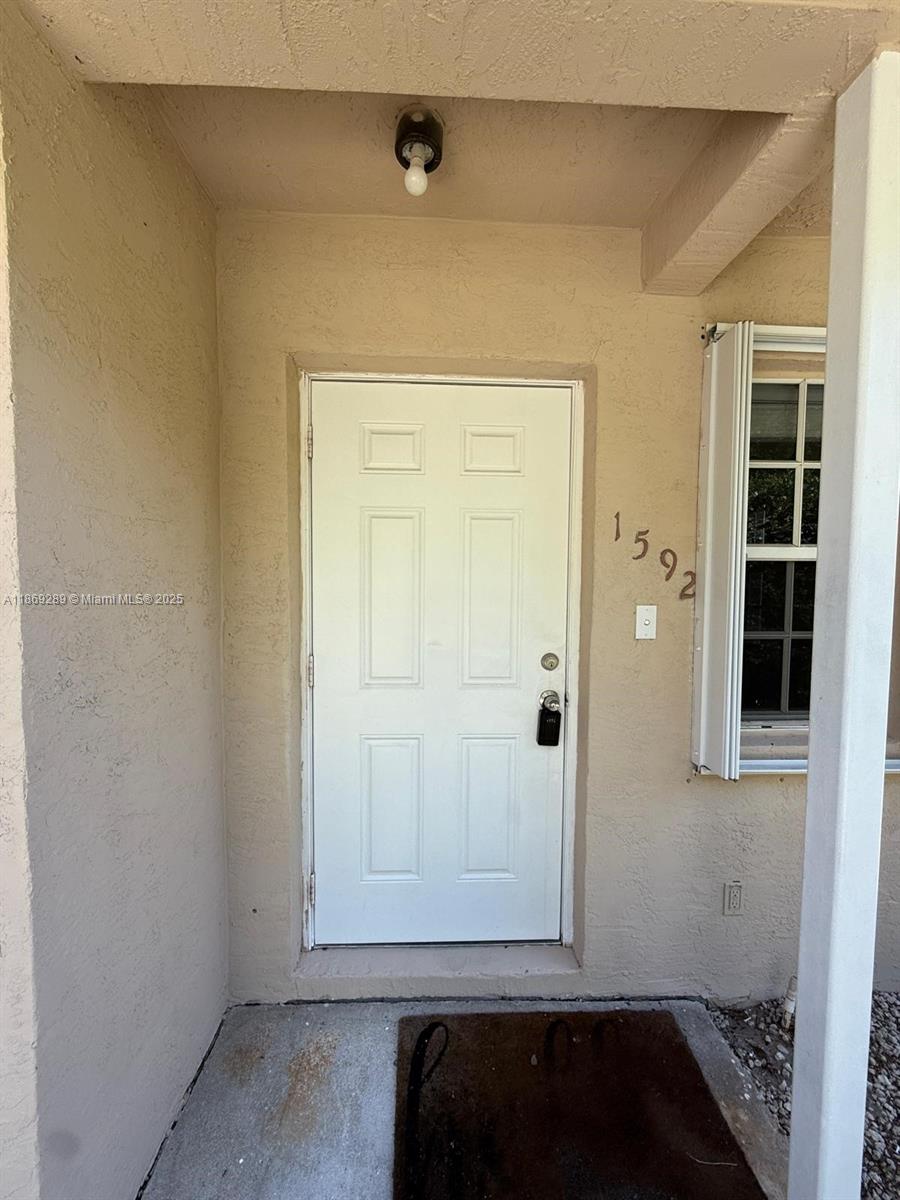 1592 NW 7th Ter