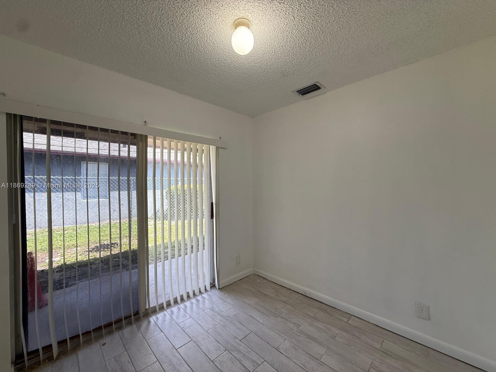 1592 NW 7th Ter