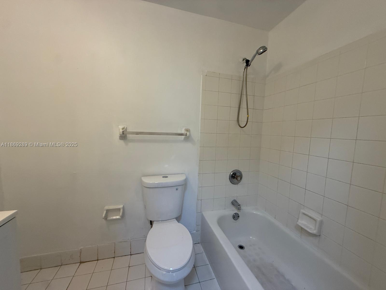 1592 NW 7th Ter