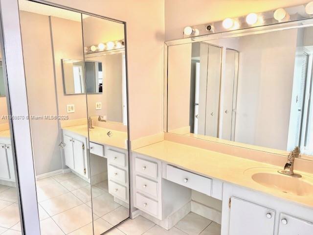 3731 N Country Club Dr # 1522