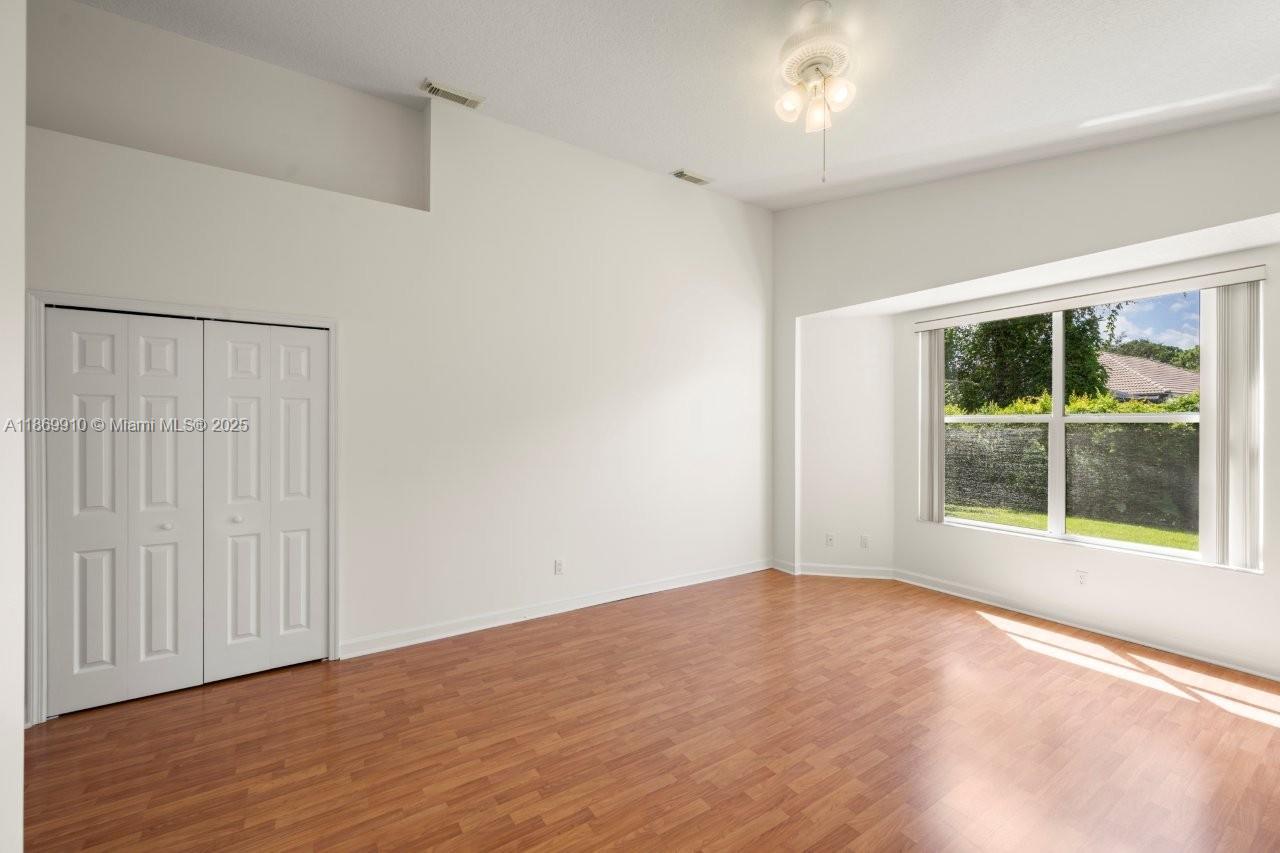 669 SW Lake Charles Cir, Port St. Lucie