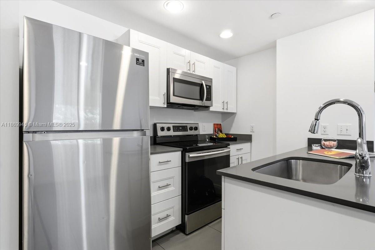541 NW 33rd St # 2