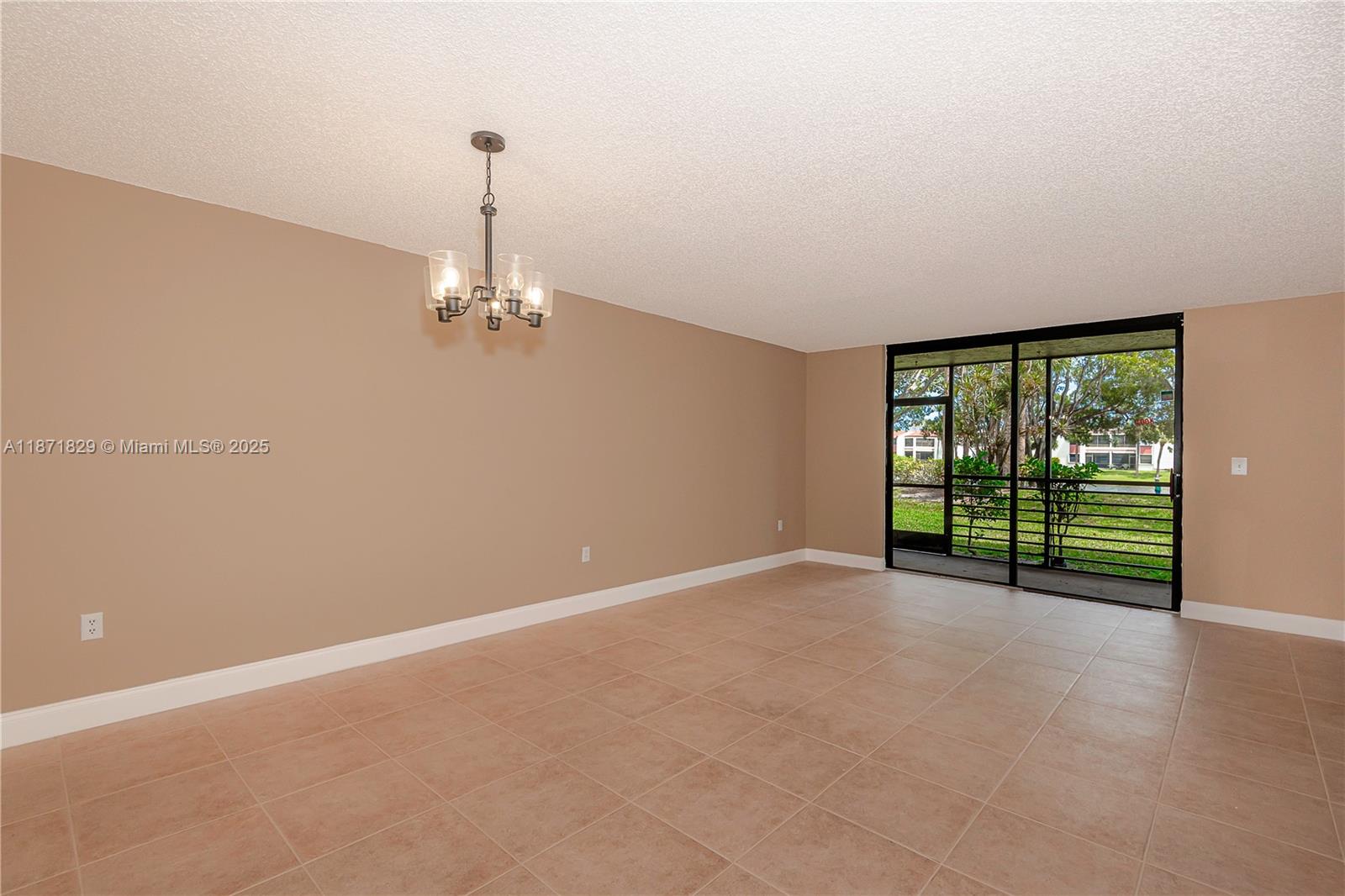 901 Colony Point Cir # 102
