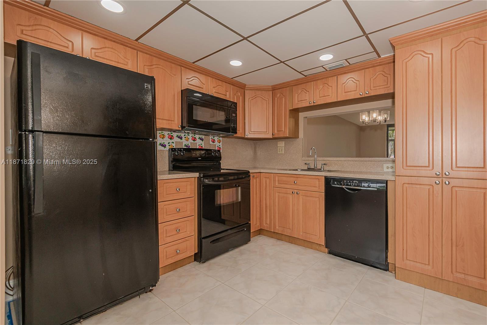 901 Colony Point Cir # 102