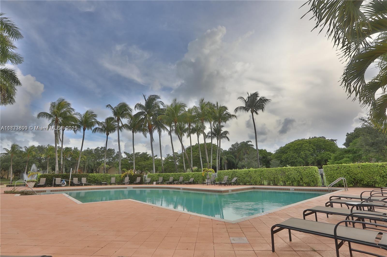 631 Lyons Rd # 12102