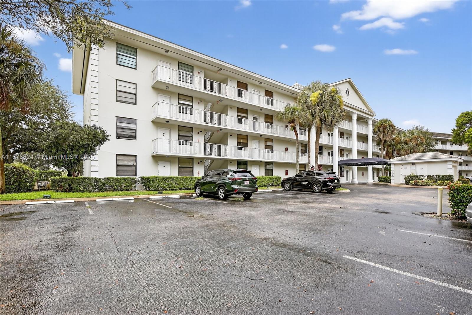 1715 Whitehall Dr # 206