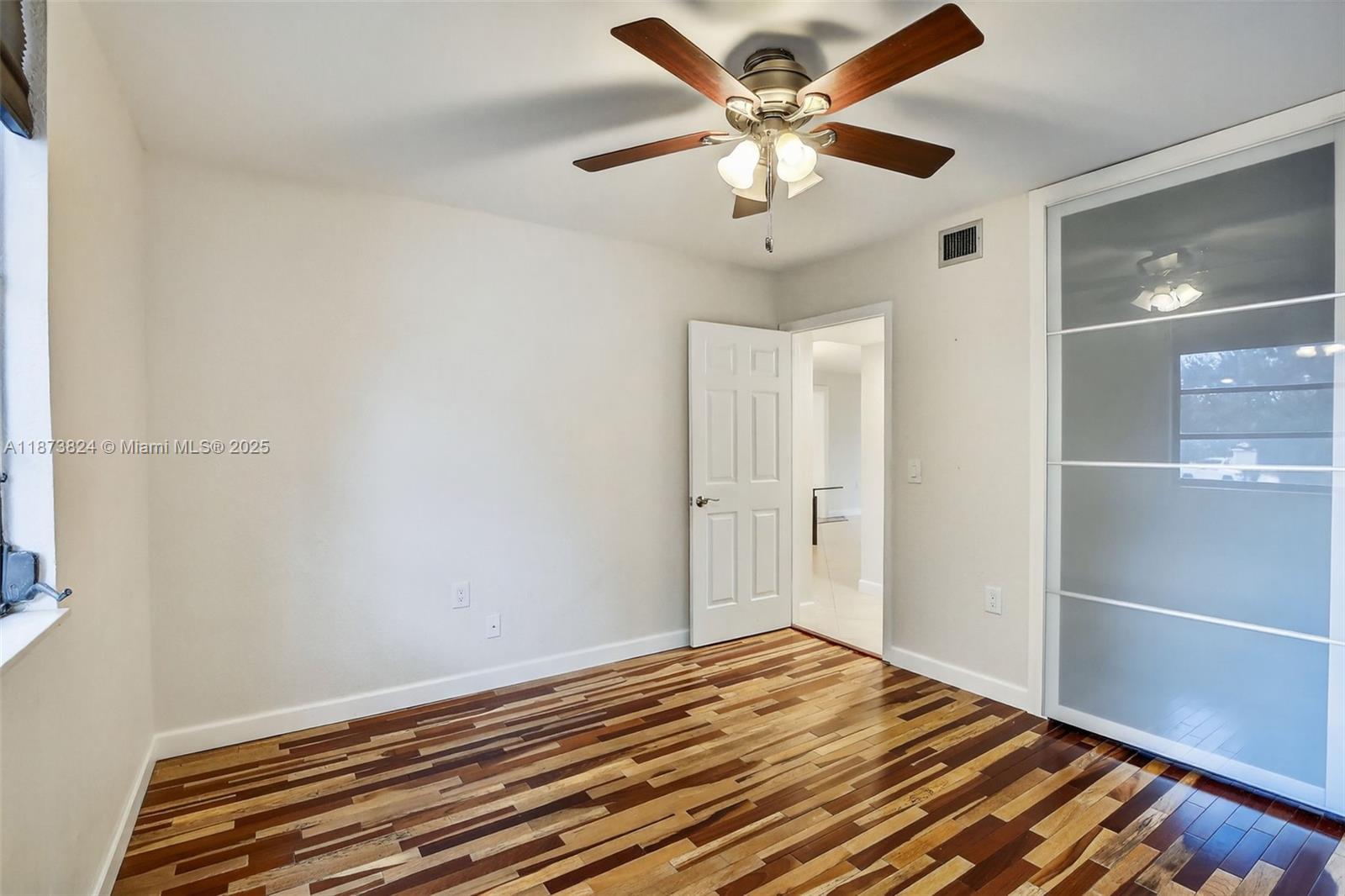 1715 Whitehall Dr # 206