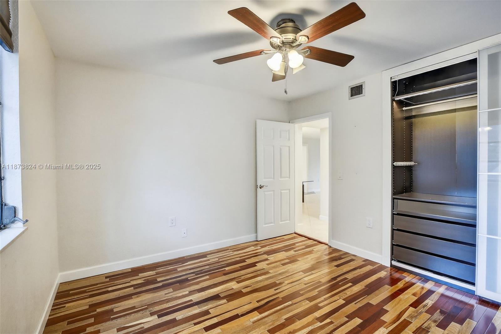 1715 Whitehall Dr # 206