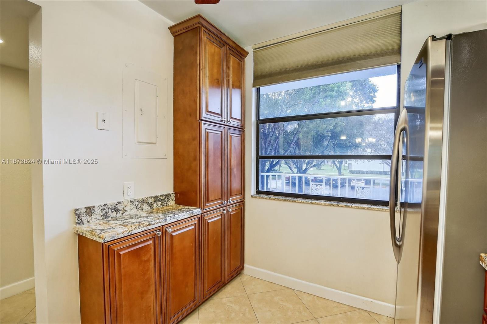 1715 Whitehall Dr # 206