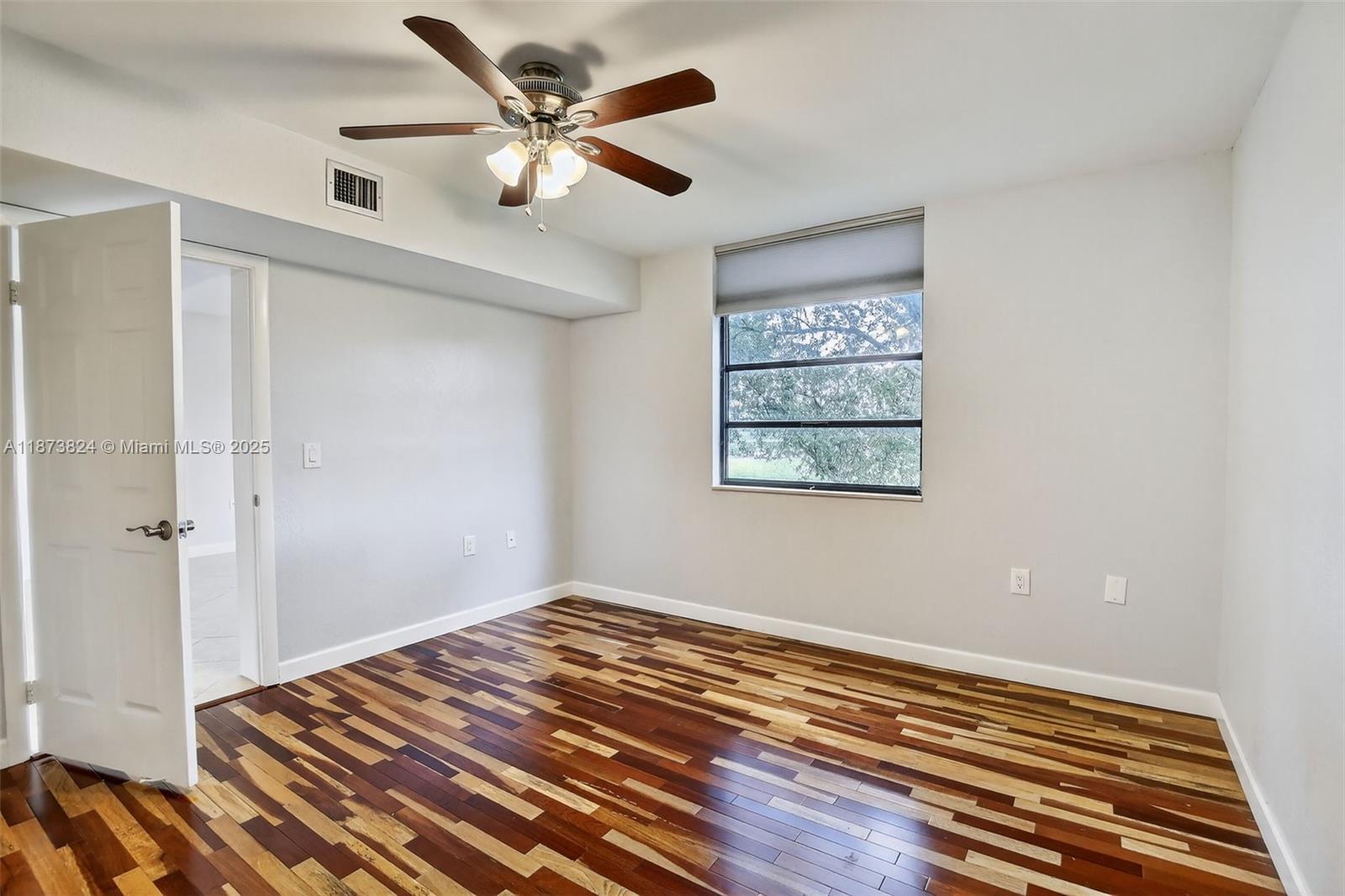 1715 Whitehall Dr # 206