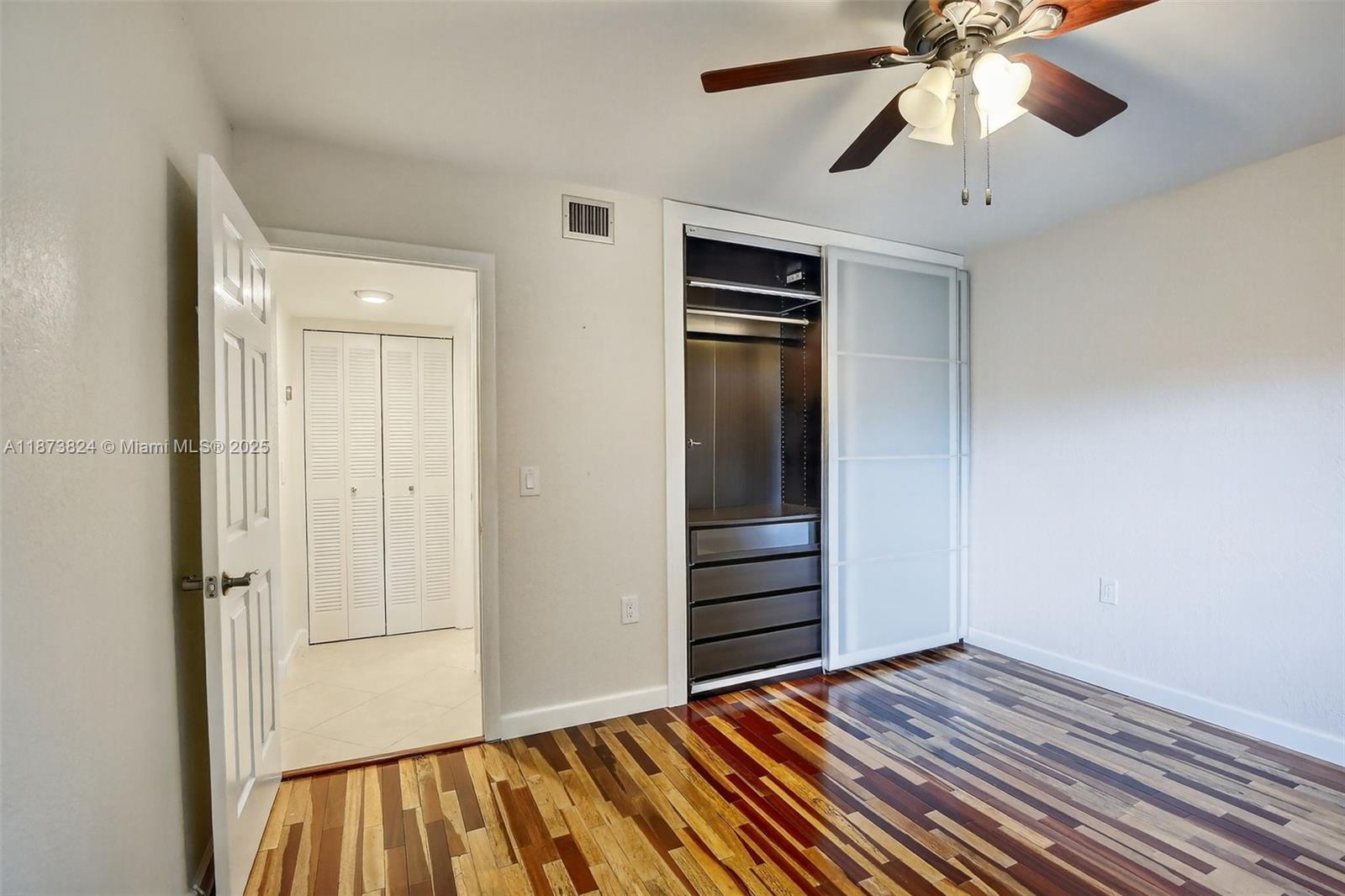 1715 Whitehall Dr # 206