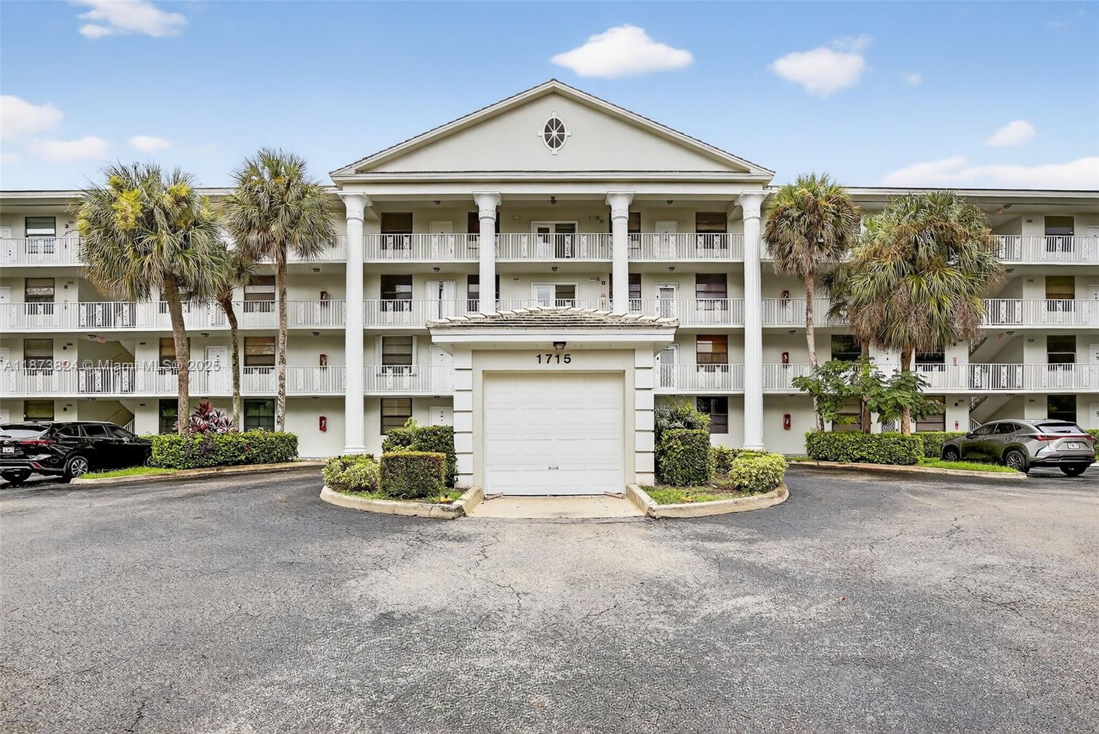 1715 Whitehall Dr # 206