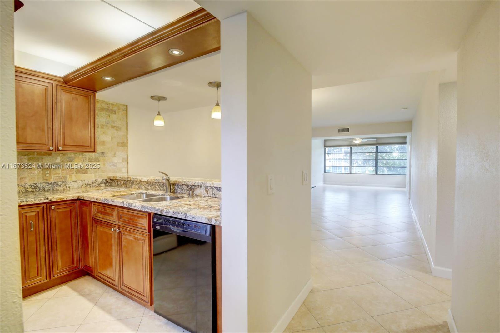 1715 Whitehall Dr # 206