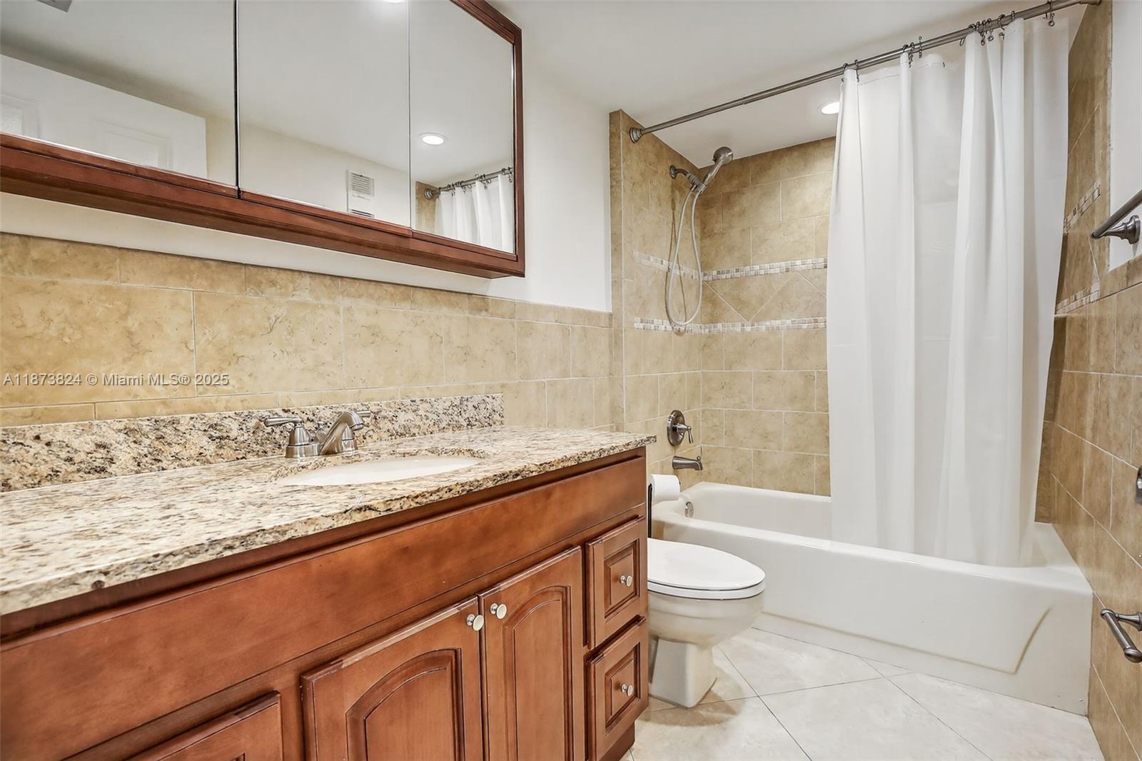 1715 Whitehall Dr # 206