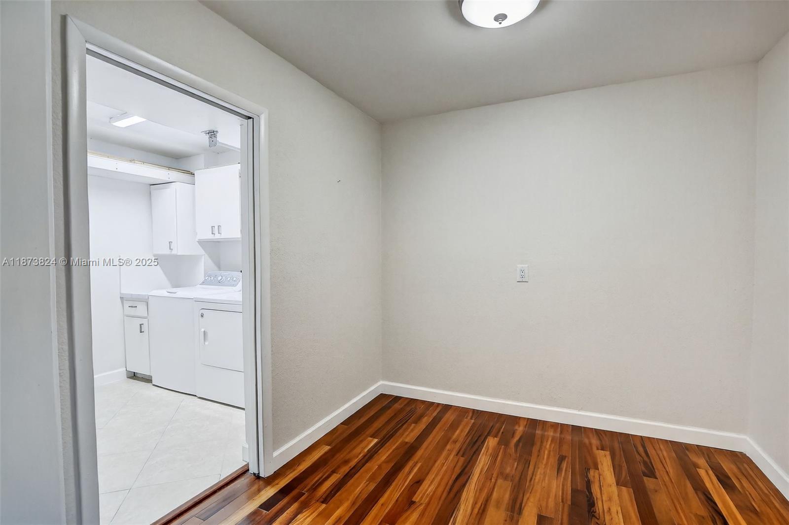 1715 Whitehall Dr # 206