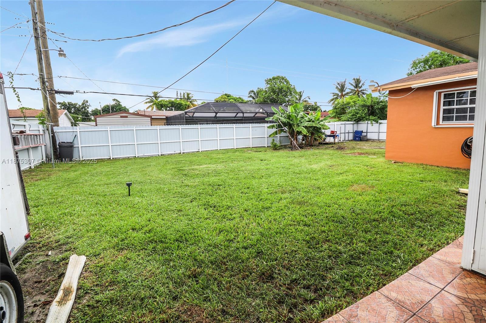 115 NE 213th St