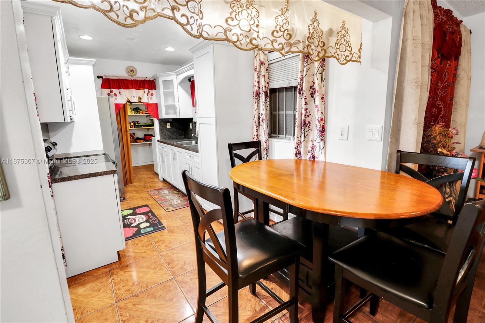 115 NE 213th St