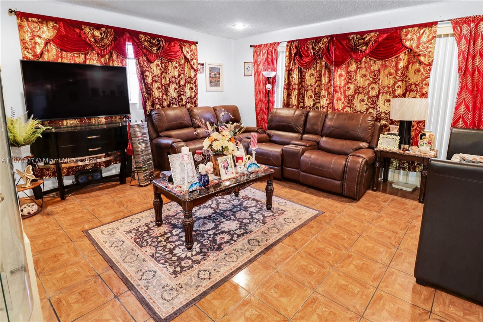 115 NE 213th St