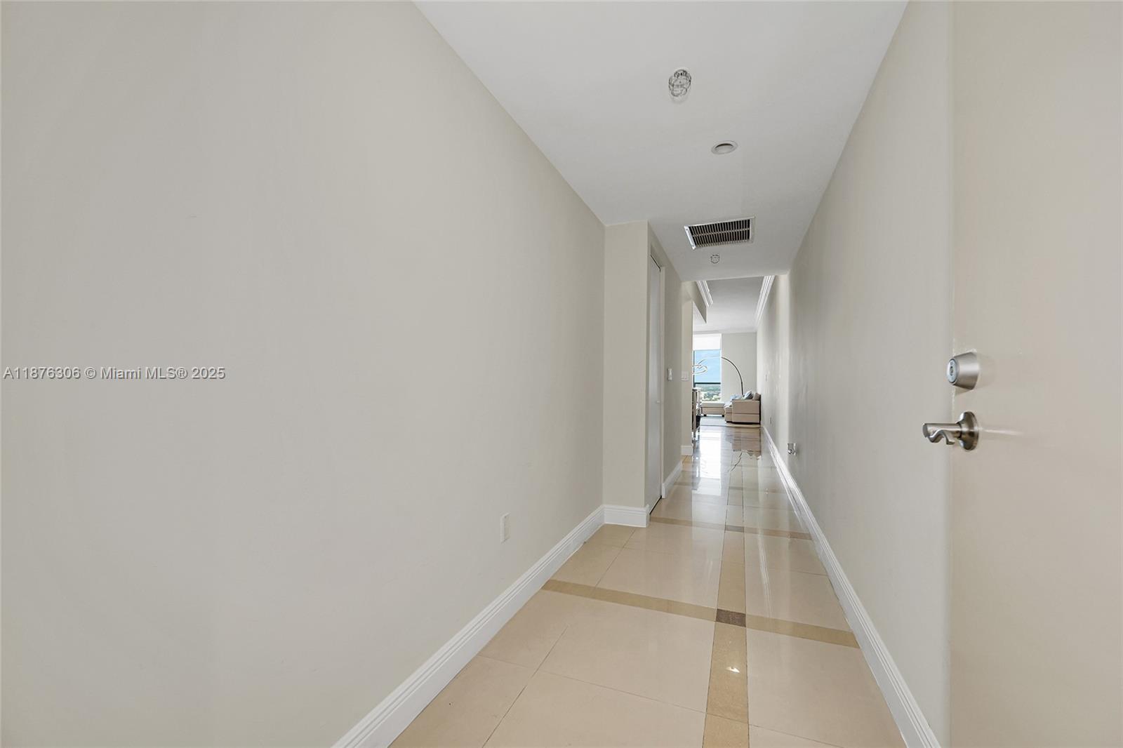 185 SW 7th St # 4201