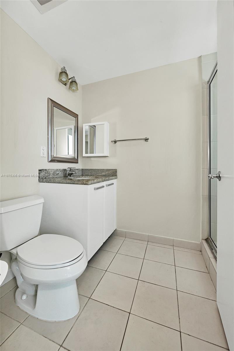 185 SW 7th St # 4201