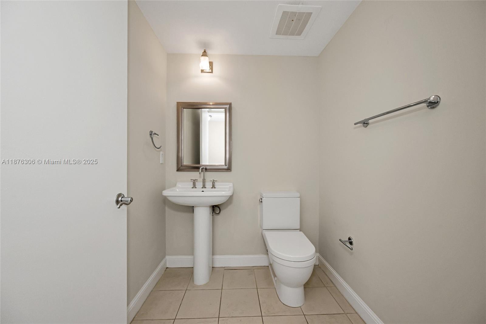185 SW 7th St # 4201