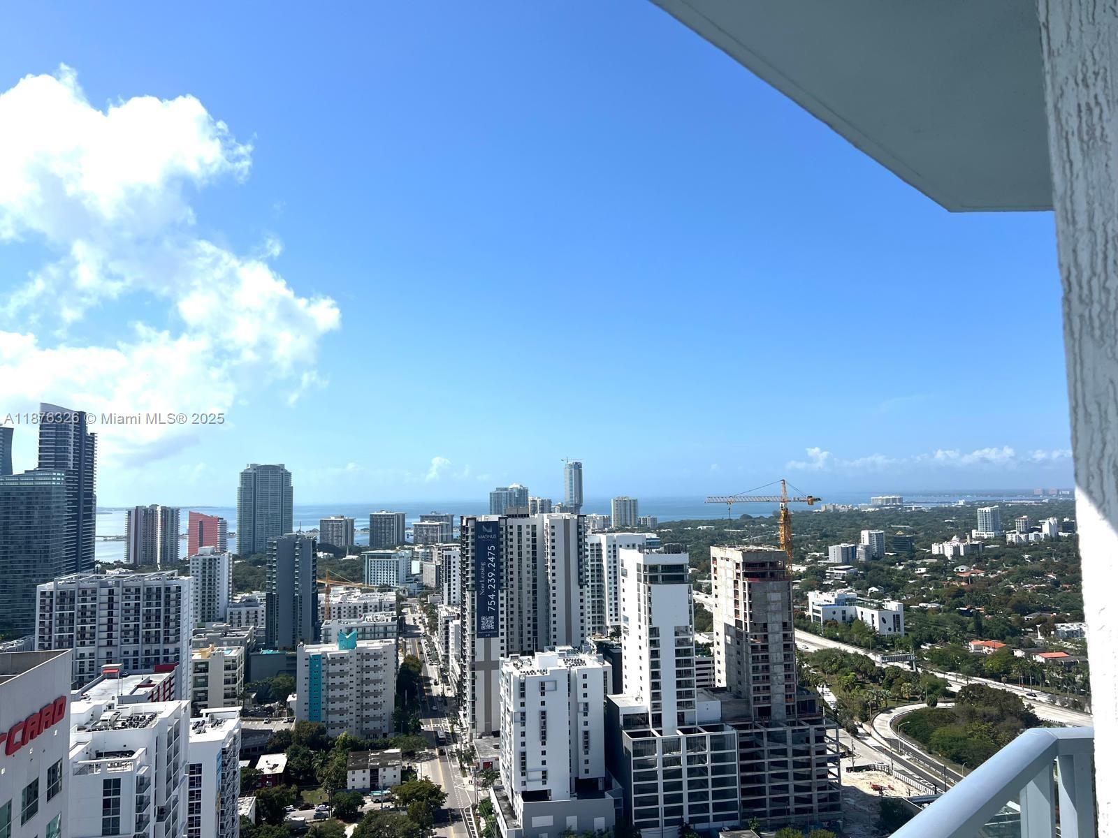 185 SW 7th St # 3502