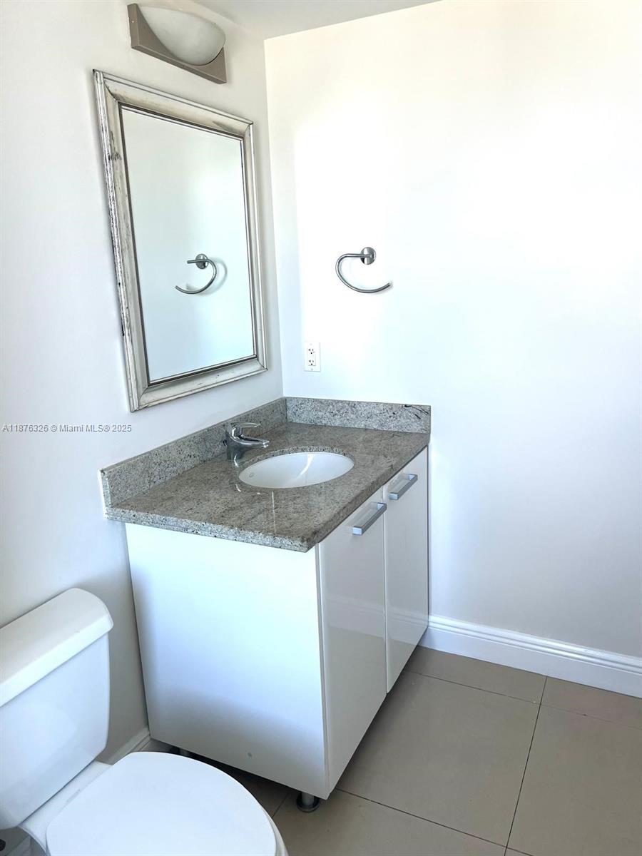 185 SW 7th St # 3502