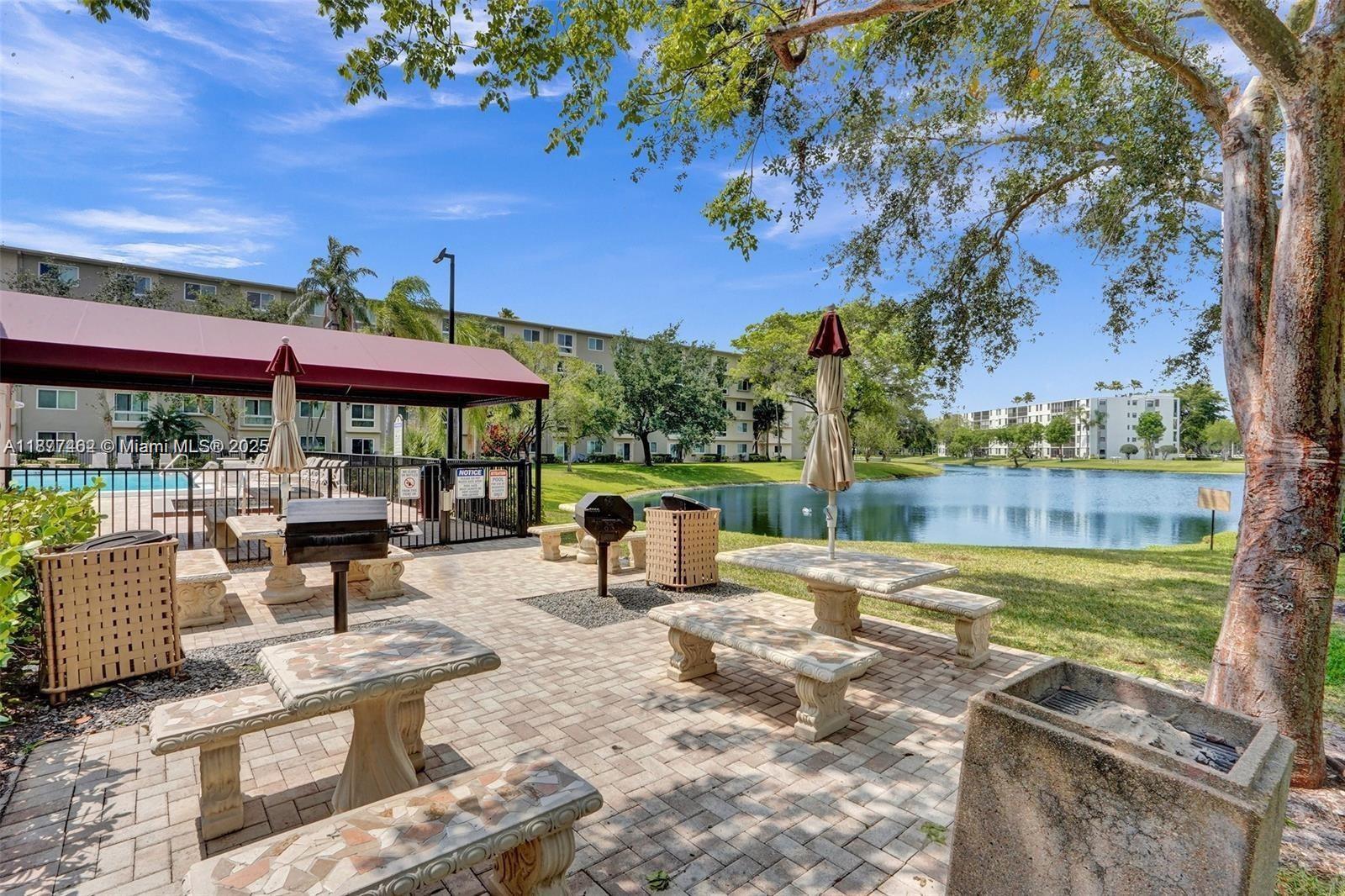 2106 S Cypress Bend Dr # 107