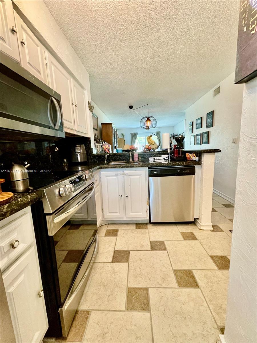 2106 S Cypress Bend Dr # 107