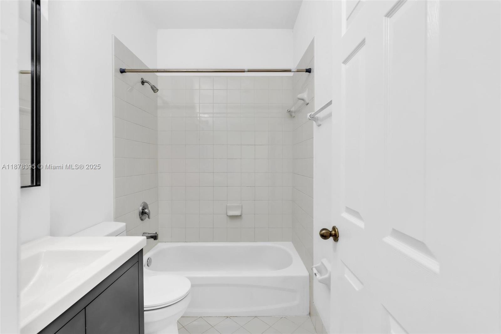 1395 NE 33rd Ave # 26 Unit: 105-26