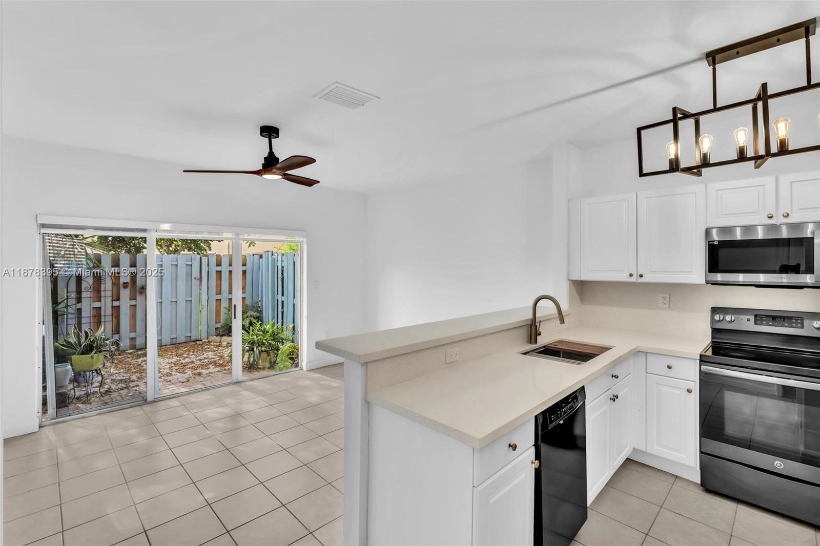 1395 NE 33rd Ave # 26 Unit: 105-26