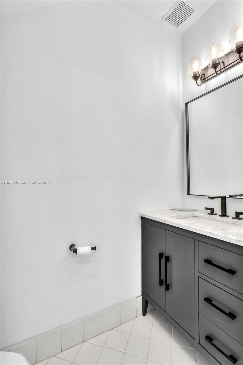 1395 NE 33rd Ave # 26 Unit: 105-26
