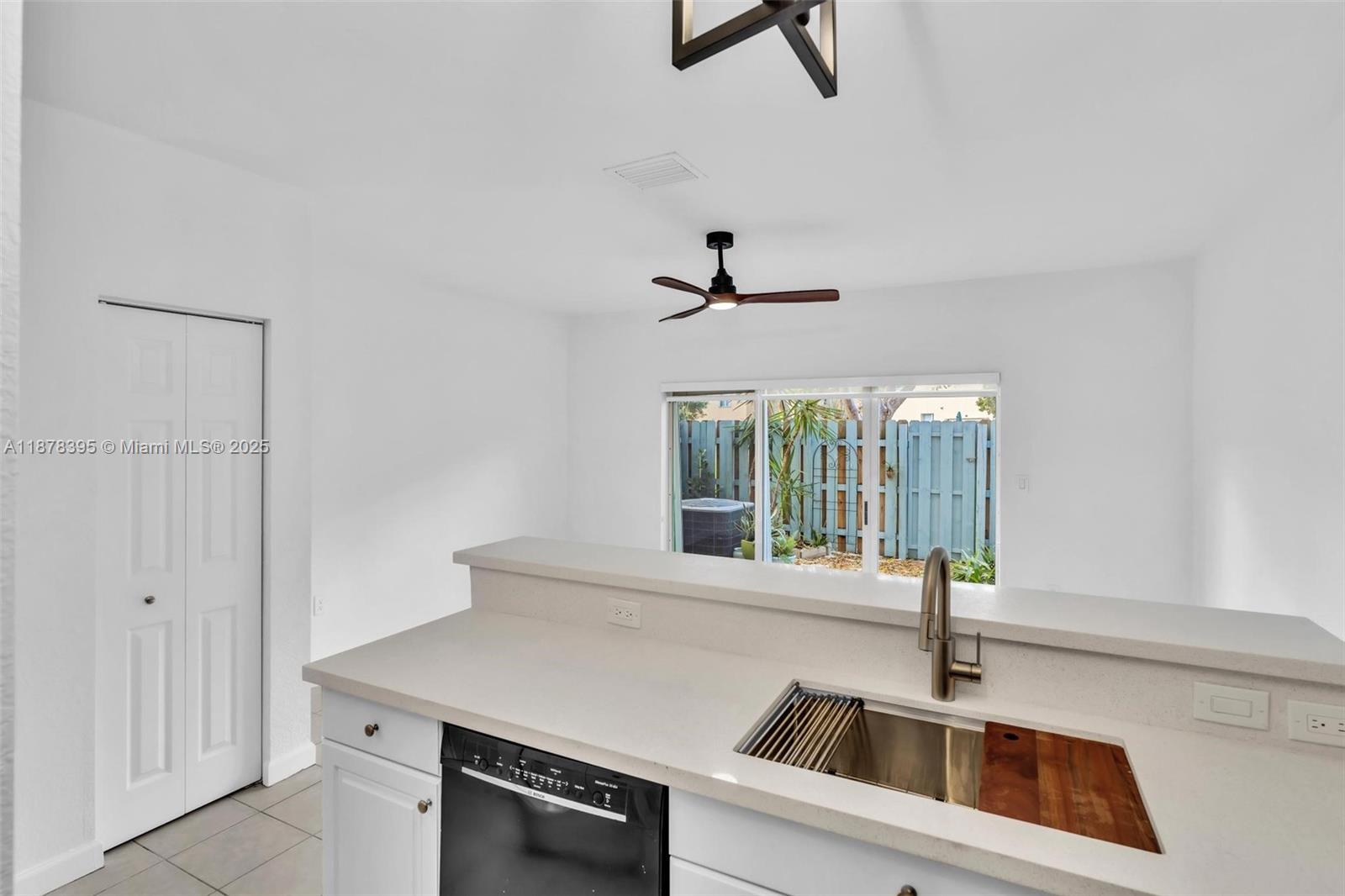 1395 NE 33rd Ave # 26 Unit: 105-26
