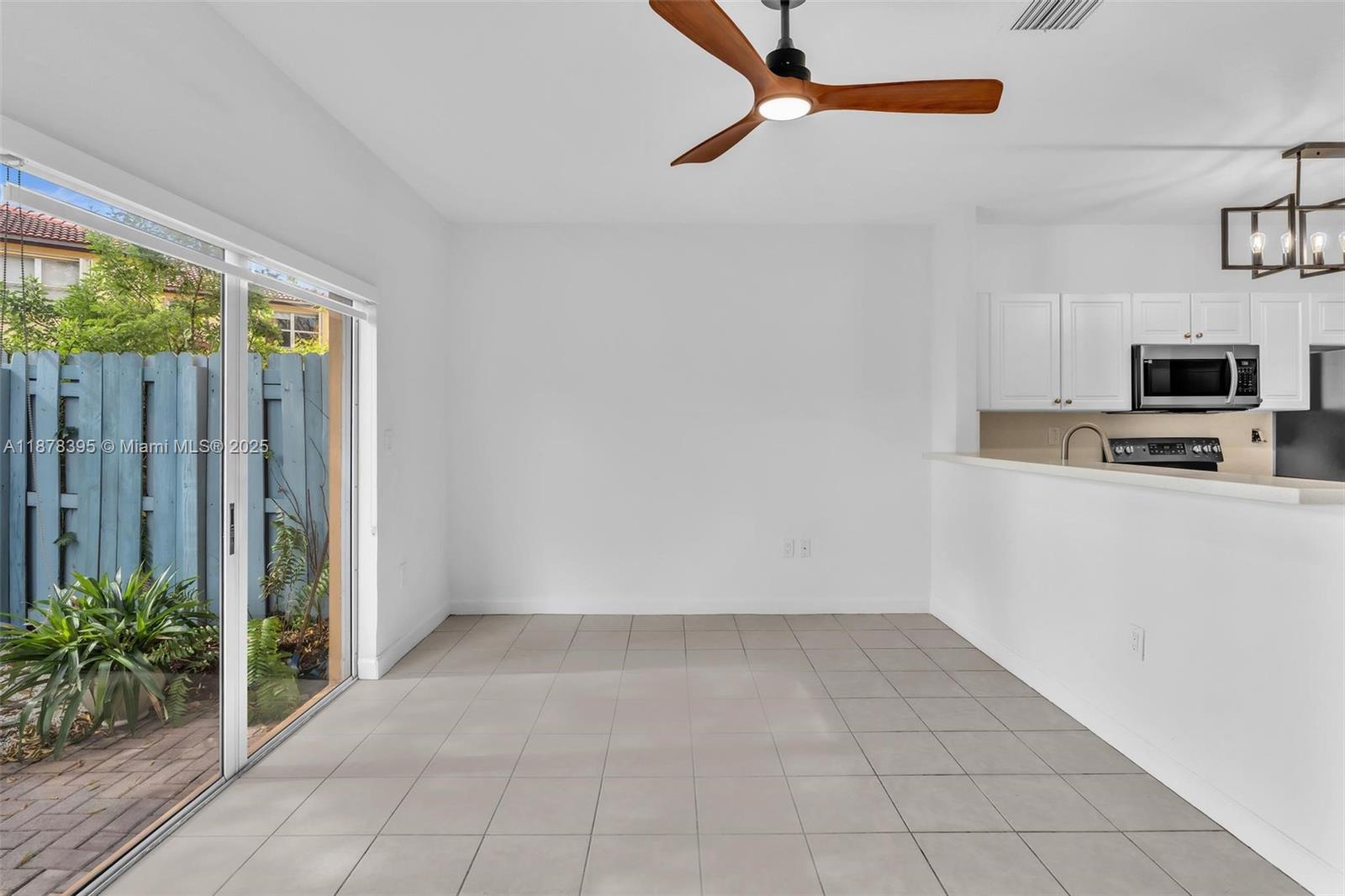 1395 NE 33rd Ave # 26 Unit: 105-26