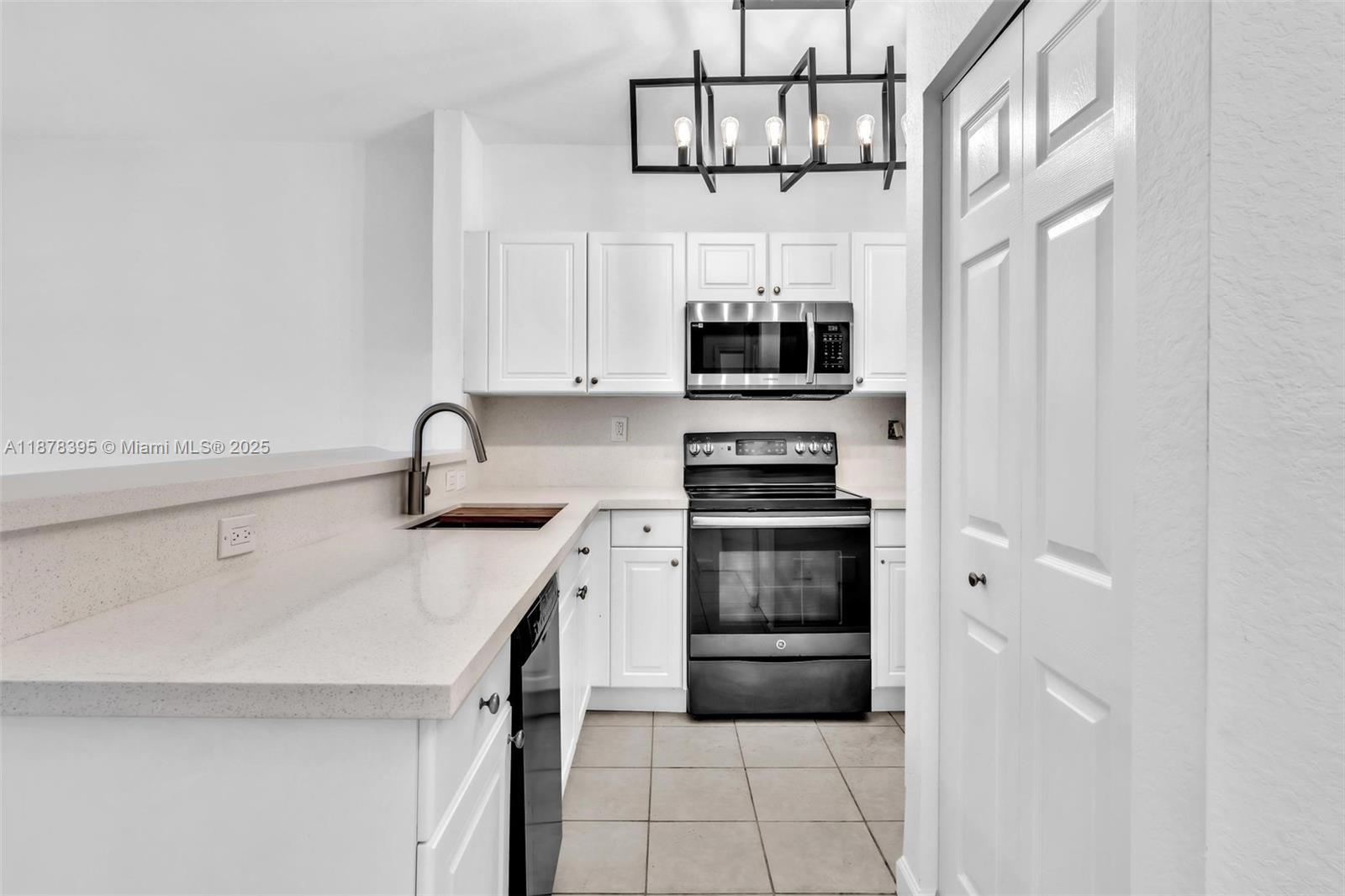 1395 NE 33rd Ave # 26 Unit: 105-26