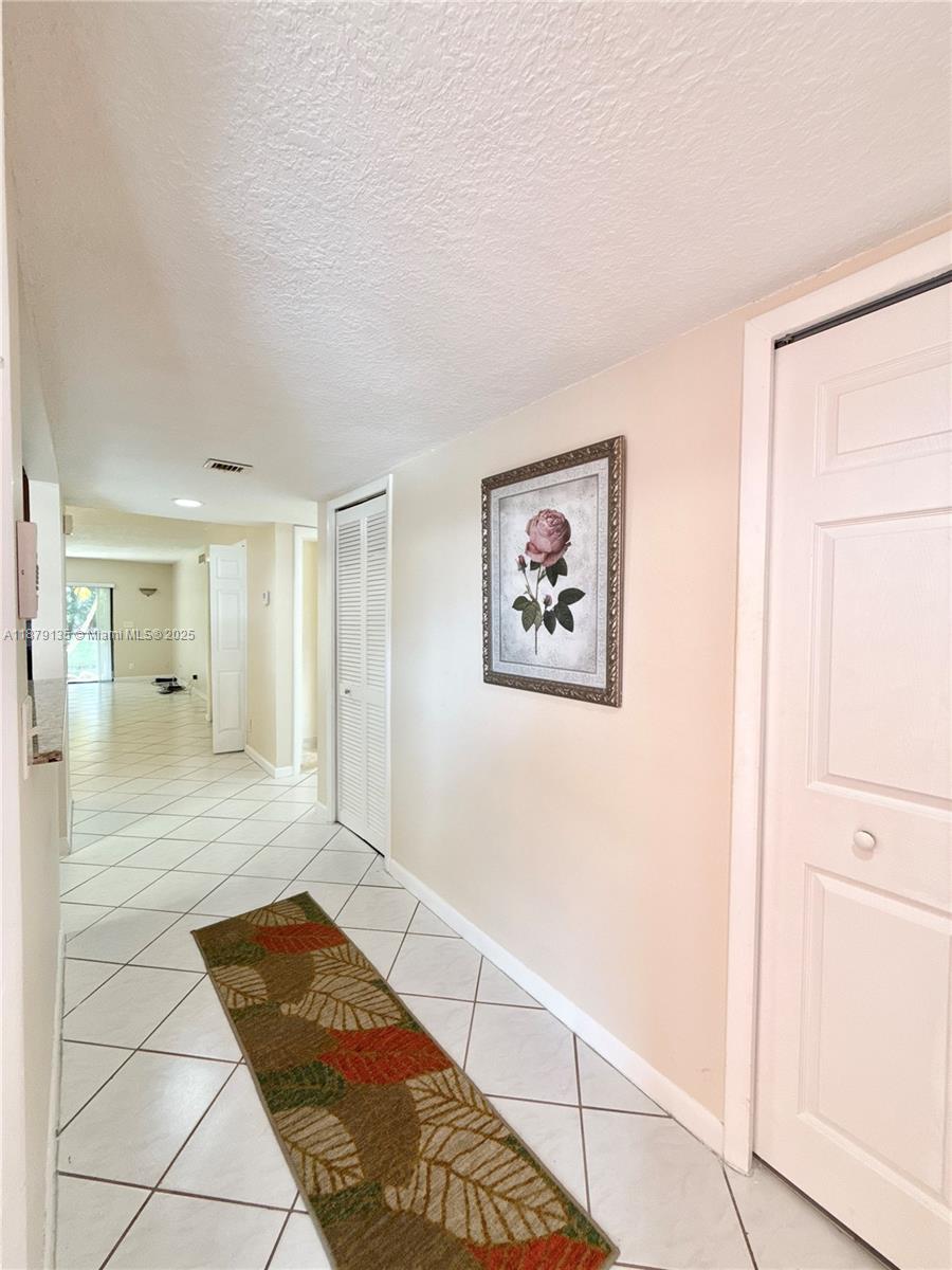 227 Lakeview Dr # 103